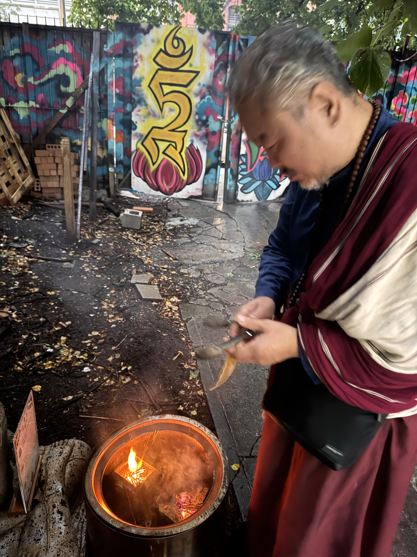 Drupon Chongwol offering a fire puja
